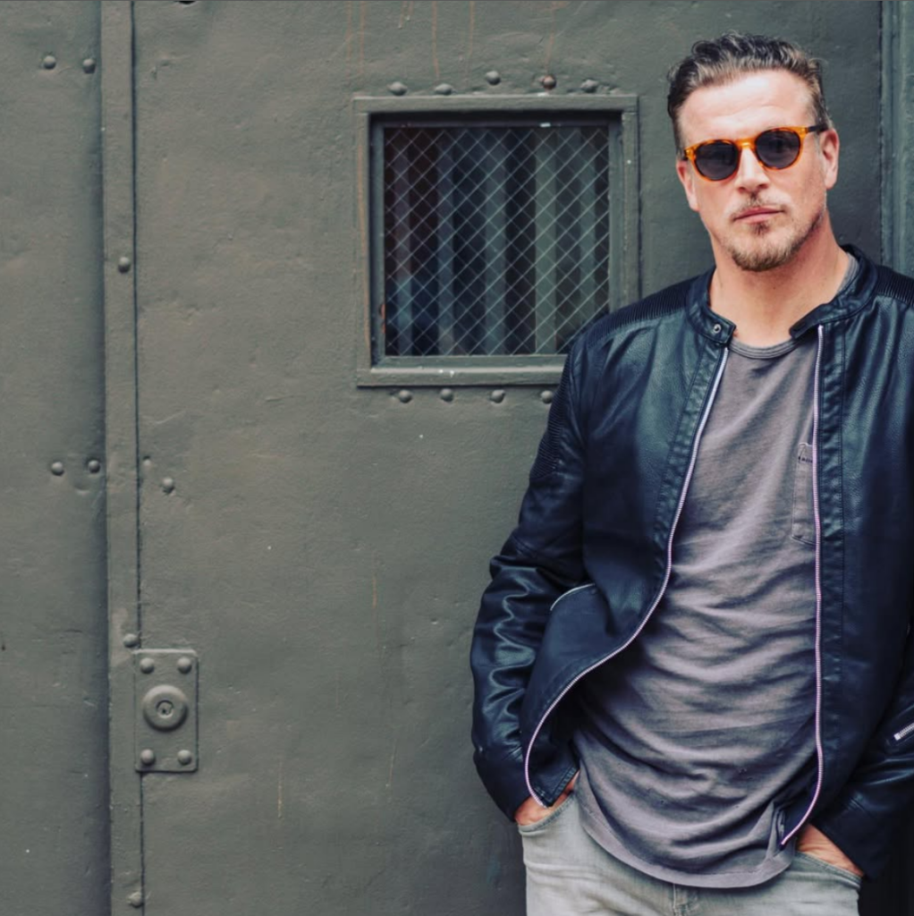 Colin Smith artist thumbnail